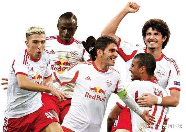 每体：莱万首选继续留在巴萨，若不续约可能考虑退役（每体：莱万优先留守巴萨，若续约无望或将退役）