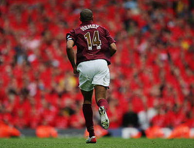 门将连续扑救零封对手（门将连连神扑力保球门不失）