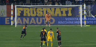 回顾林加德首尔生涯：大英帝星多面人生，32岁仍期待涅槃（林加德首尔岁月回望：昔日英伦新星多面人生，32岁仍盼重生）