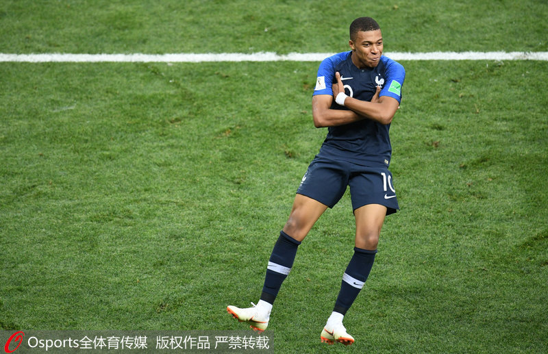 本轮欧预赛最佳阵容：萨内、格纳布里入围