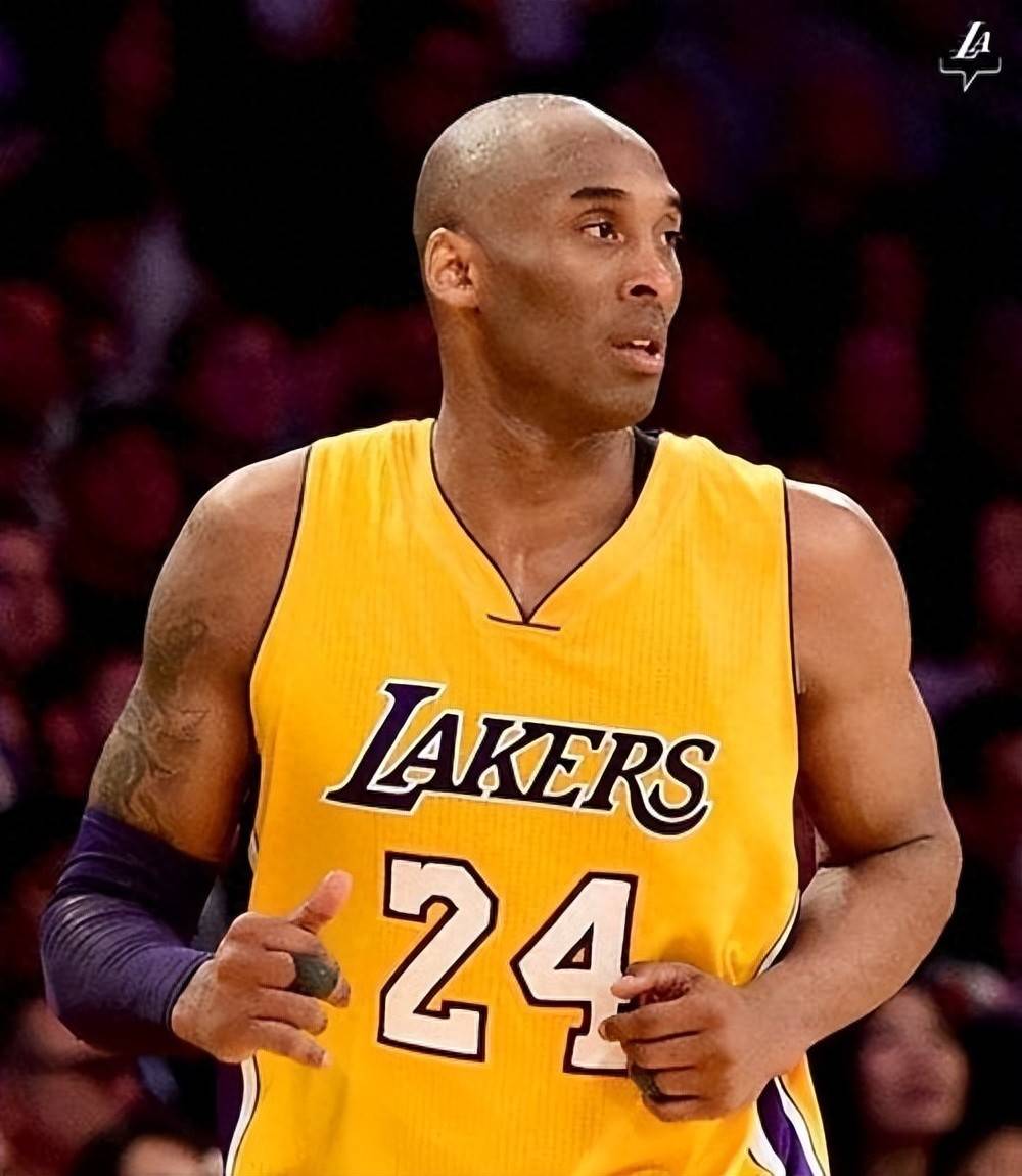 马卡：女足欧国联冠军将获得约40万欧奖金，亚军约25万欧（据马卡报道，女足欧国联冠军奖金约40万欧元，亚军约25万欧元）