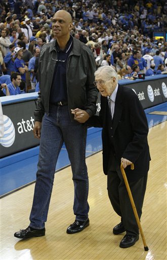 塔科尼：尤文现在很混乱，又陷入了过去那些一成不变的错误（塔科尼：尤文当下混乱不堪，又重蹈过去的老错）