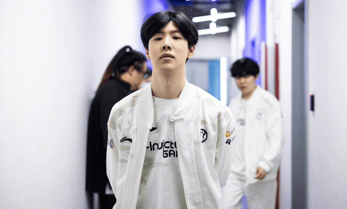 两方面发力 两方面发力